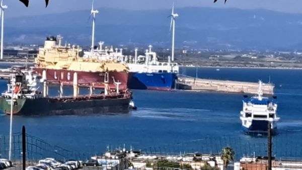 Rigassificatore Piombino, M5S: «Piombino non può continuare a pagare. Promesse mancate, ora servono compensazioni vere»