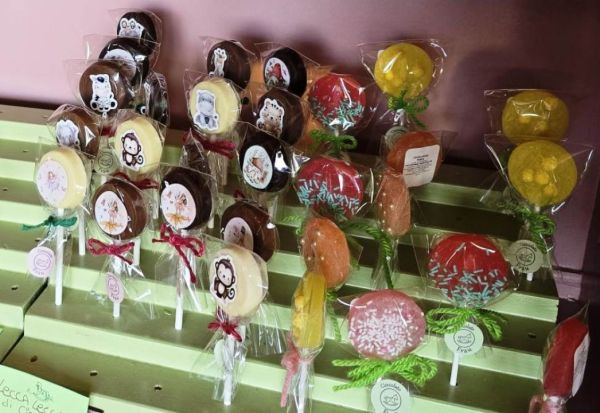 Mary Frau come Willy Wonka, la sua fabbrica di cioccolato è a Vetralla