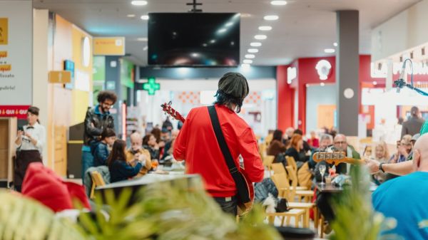 Aurelia Live Music: tributo a Eros Ramazzotti con "Dove c’è musica"