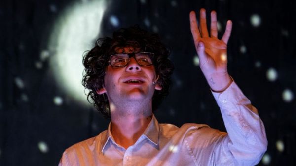 Con “Cantami d’amore” Edoardo Prati per la prima volta al Teatro Fonderia Leopolda