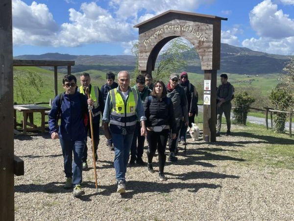 Turismo in aumento sulla Via Francigena: +35,95% di credenziali distribuite nel 2025
