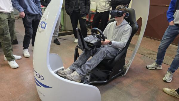 Cna, gli studenti al volante con il simulatore di guida dell’Aci
