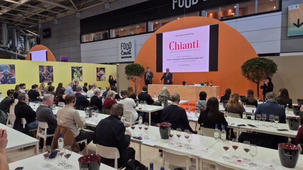 Parigi brinda al Sangiovese: Chianti e Morellino protagonisti a Wine Paris 2026