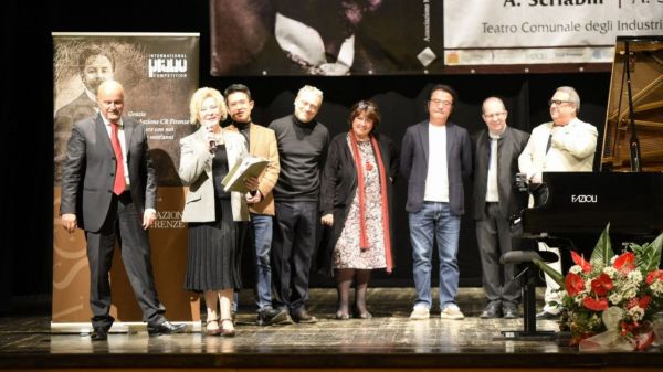 I tre finalisti del Premio internazionale pianistico Scriabin