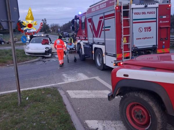 Incidente sulla Sarzanese Valdera: due feriti