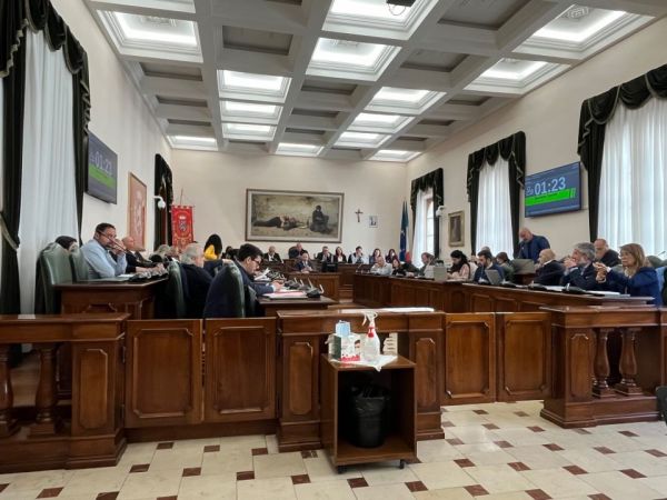 Missione negli Emirati Arabi Uniti, Pd: "servono chiarezza, trasparenza e regole uguali per tutti"