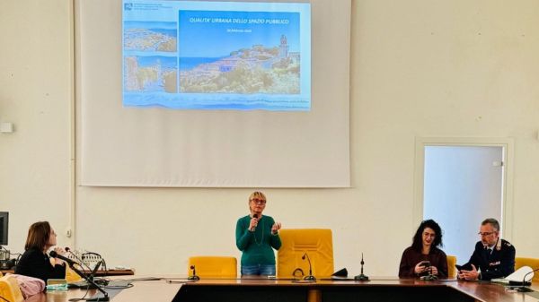 Qualità urbana e identità del territorio: Castiglione della Pescaia verso un nuovo regolamento comunale del decoro urbano