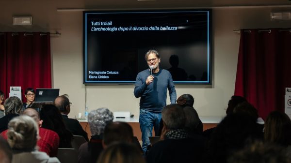 Vanessa Roghi rilegge Gianni Rodari per il corso d’arte