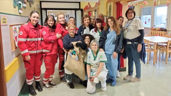 Epifania con tante calze e tanti doni all’ospedale Misericordia