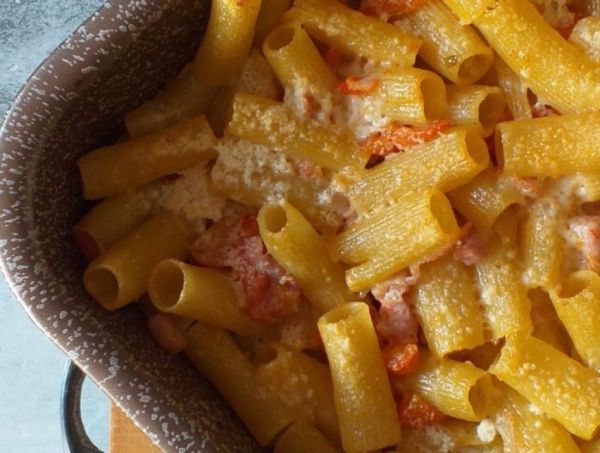 "In cucina con Giulia": pasta con pomodorini al forno