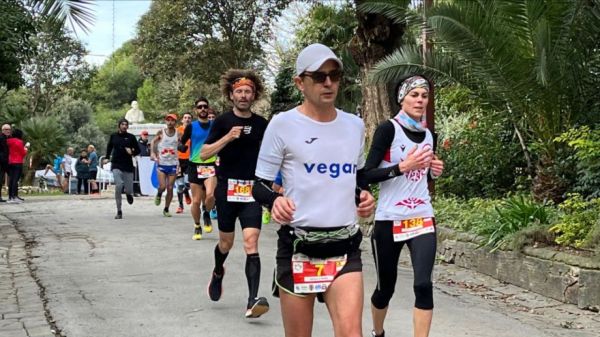 I docenti del GB Vico in corsa per il Meyer: solidarietà e condivisione alla Run for Meyer