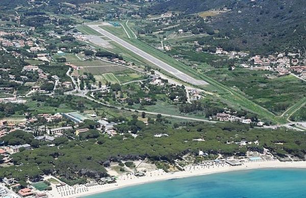 Aeroporto dell’Elba, più voli per Firenze. Giani: “Assicurata continuità territoriale”