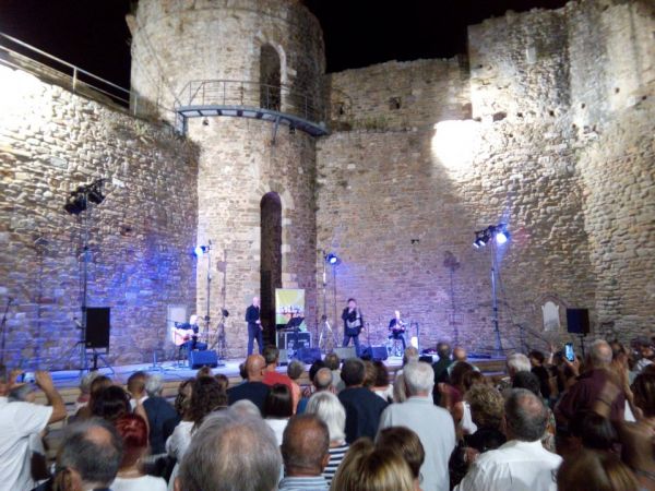 Grey Cat Festival, grandiosi Enzo Avitabile e Peppe Servillo a Scarlino