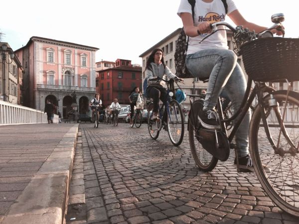 FIAB-Federazione Italiana Ambiente e Bicicletta lancia il claim «IN BICI È MEGLIO»