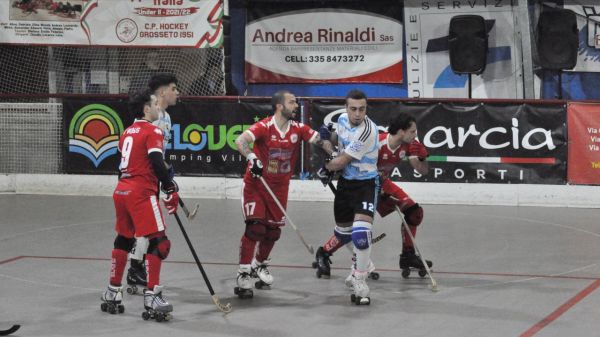 Gran Derby Toscano di Hockey: Grosseto sfida Forte dei Marmi per la salvezza e i playoff