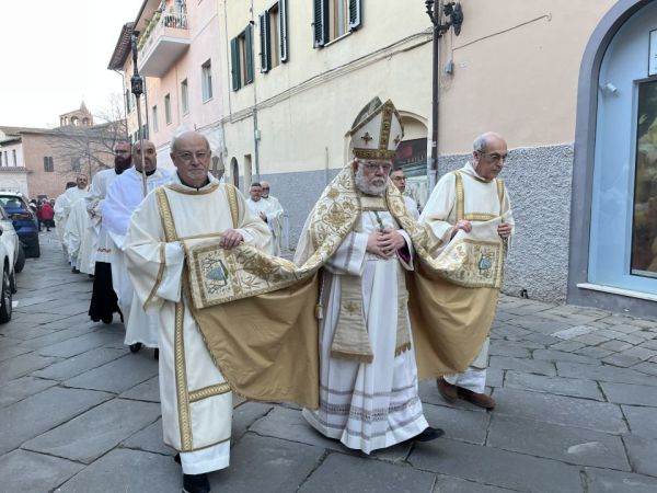 Una fiumana di persone all'apertura del Giubileo in diocesi