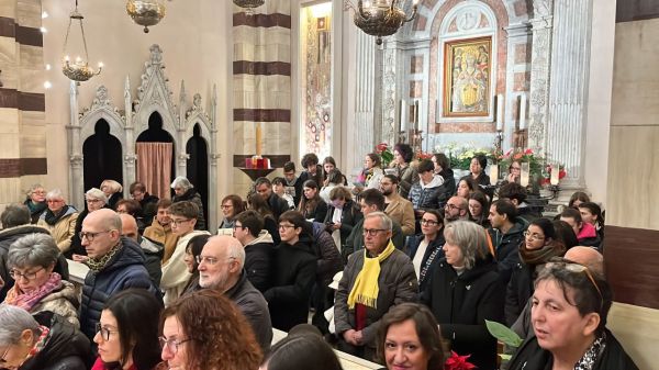 Una fiumana di persone all'apertura del Giubileo in diocesi