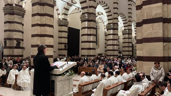 Una fiumana di persone all'apertura del Giubileo in diocesi