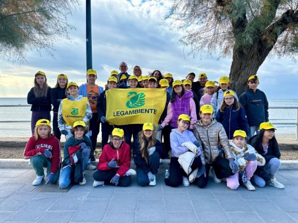 Puliamo il mondo, studentesse e studenti in azione a Castiglione della Pescaia