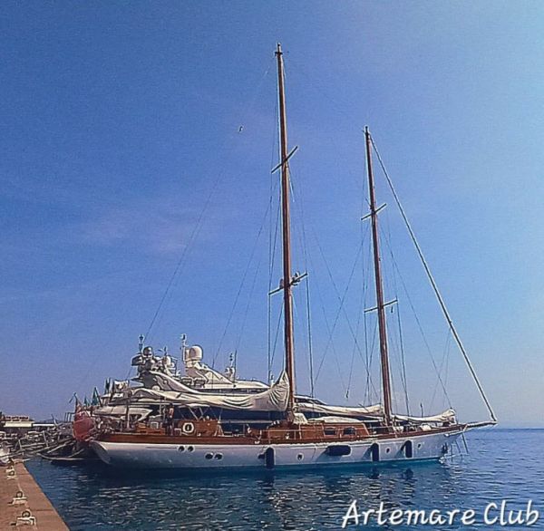 A Porto Santo Stefano "Seljm" la barca d’epoca delle circumnavigazioni del globo