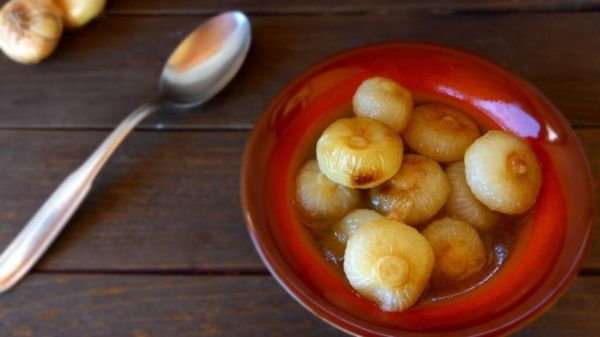 "In cucina con Giulia": cipolline in agrodolce in padella