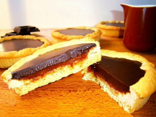 "In cucina con Giulia": crostatine mou e cioccolato