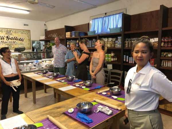 Argentario da gustare: successo per la cooking class “Mani in Pasta” con i crocieristi della Silver Ray