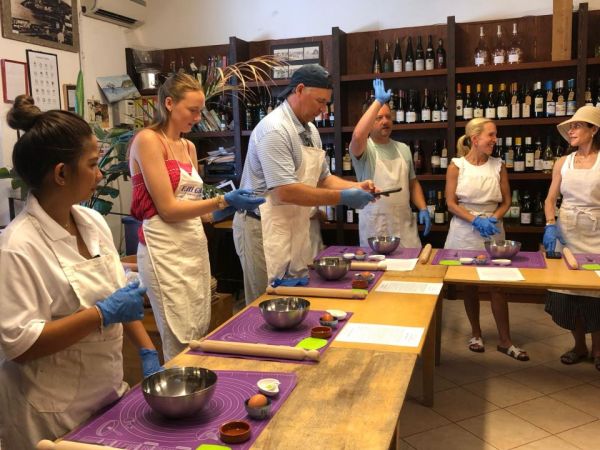 Argentario da gustare: successo per la cooking class “Mani in Pasta” con i crocieristi della Silver Ray