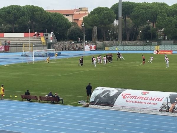 Calcio Serie D. Rocambolesca sconfitta del Grosseto a Terranova Traiana per 3-2