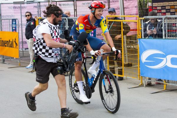 Tirreno Adriatico - Arrivo Follonica - Cameraman