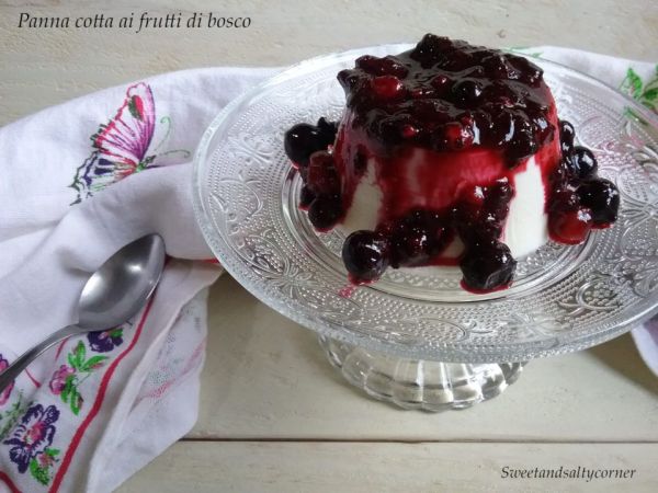 "In cucina con Giulia": panna cotta ai frutti di bosco