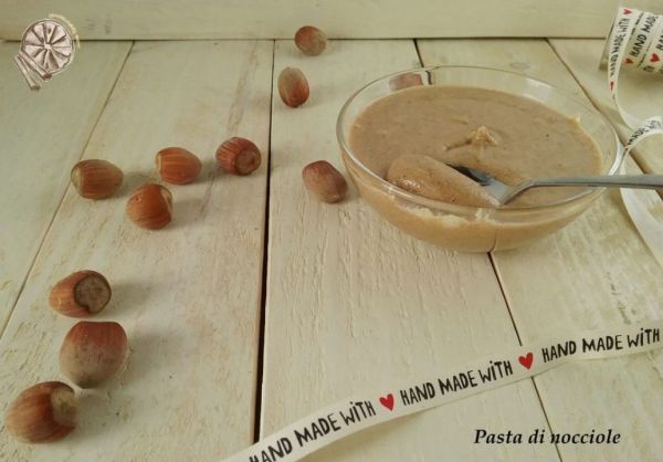 "In cucina con Giulia": pasta di nocciole