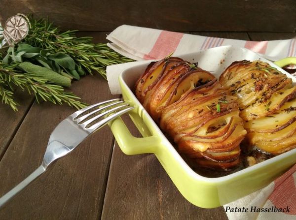 "In cucina con Giulia": patate al forno Hasselback