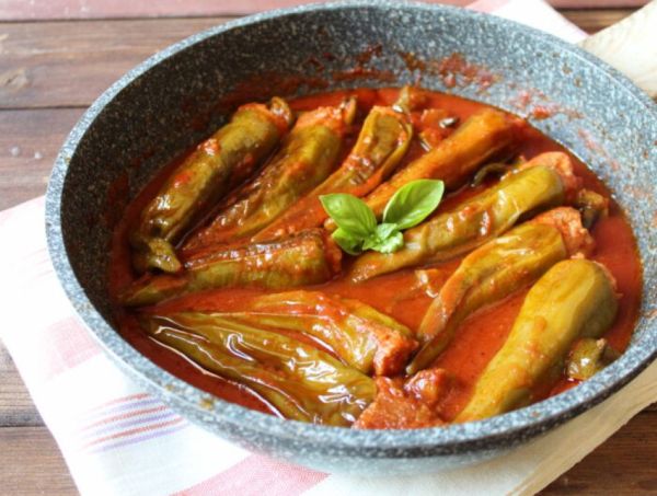 "In cucina con Giulia": peperoni corno ripieni