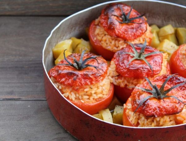 "In cucina con Giulia": pomodori ripieni con riso