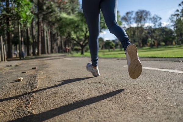 Come scegliere le scarpe sportive giuste per correre