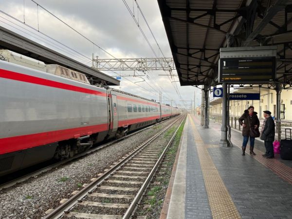 Trenitalia. Linea Pisa-La Spezia: dal 7 gennaio al 27 giugno 2025 modifiche alla circolazione