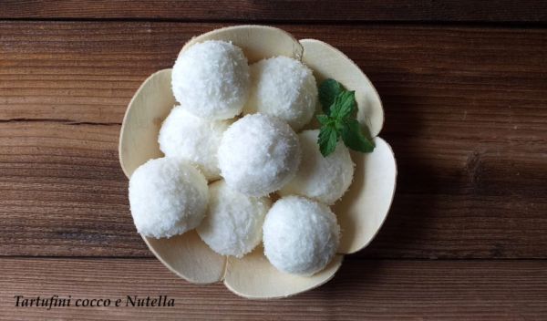 "In cucina con Giulia": tartufini cocco e nutella