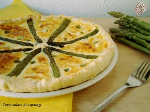 "In cucina con Giulia": torta salata di asparagi