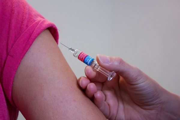 Vaccini contro influenza e Covid-19, dal 7 ottobre anche presso medici di famiglia e pediatri